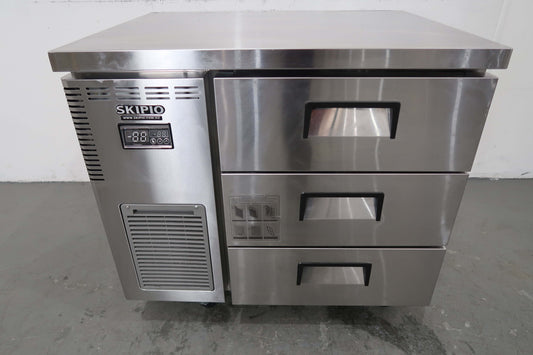 Skipio SUF9-3D-3 Undercounter Freezer (2)