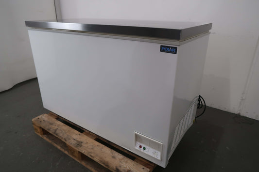 Polar CE210-A Chest Freezer (2)
