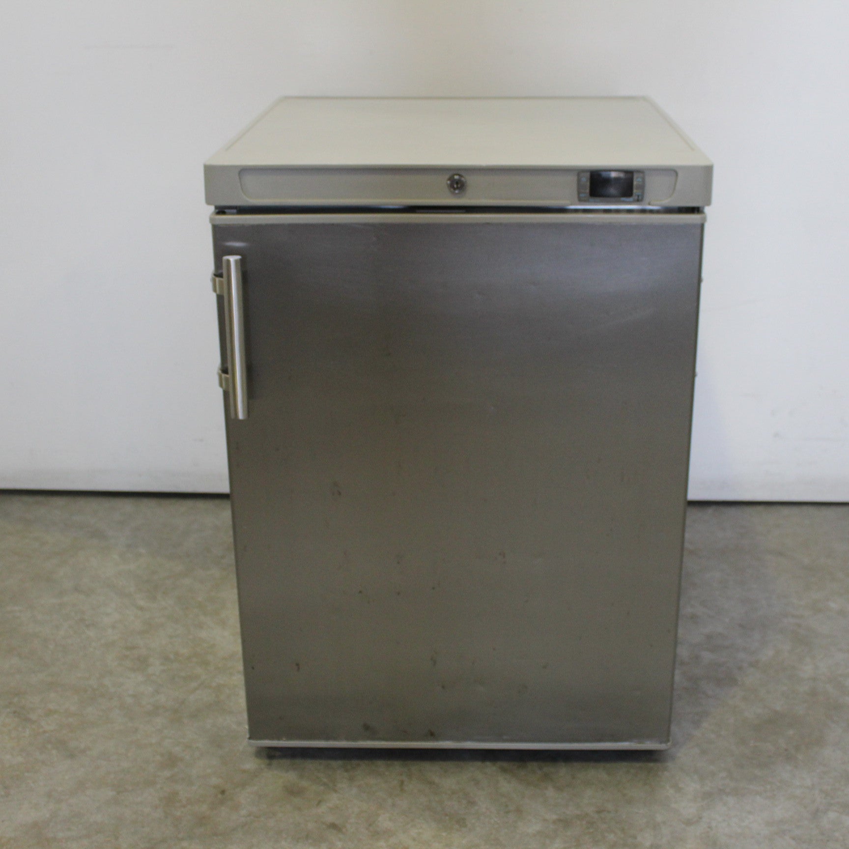Anvil FBF0201 Bar Freezer (3)