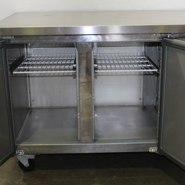 FED GN3100TN UC / Bench Chiller W/ Gantr (4)