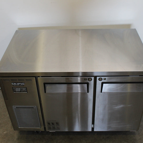 Skipio SUR12-2 Undercounter Fridge (4)