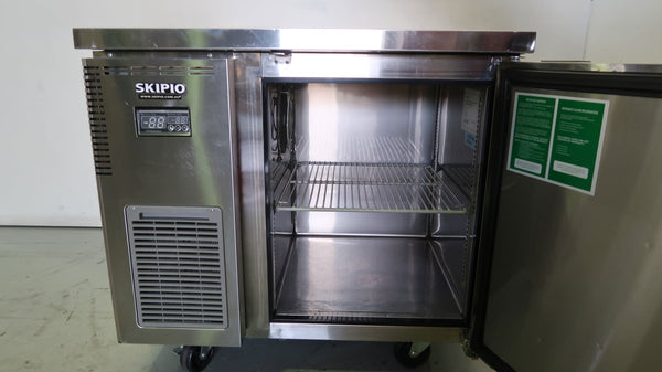 Skipio SGR9-1 Undercounter Fridge (5)