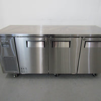 Skipio SUF-18-3 Undercounter Freezer (2)