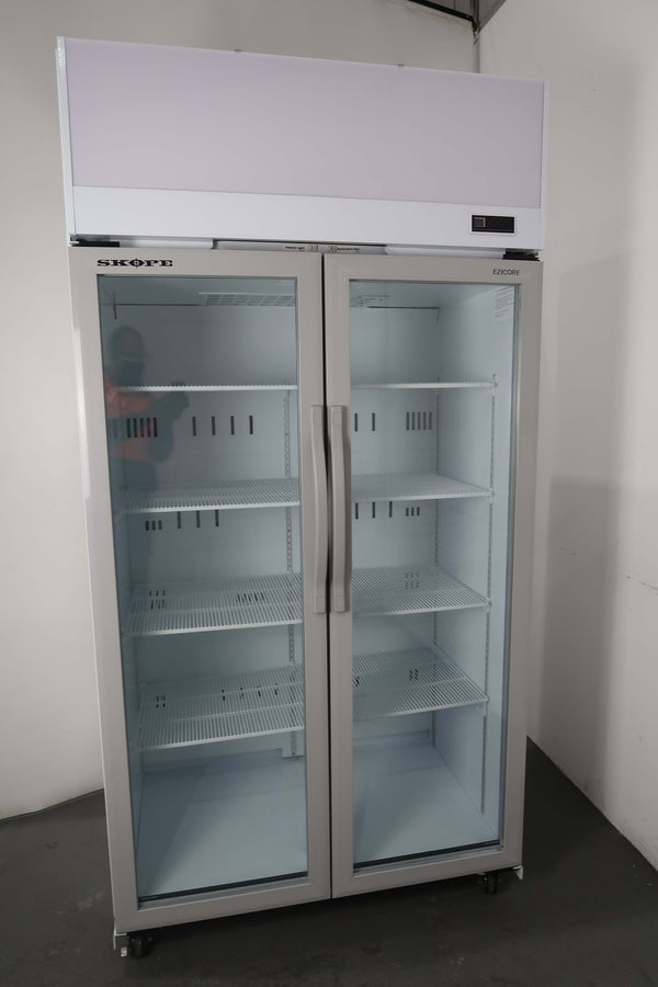 Skope TCE1000 Upright Fridge (2)