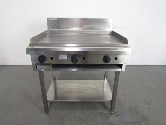 Luus BCH-9P 3 Burner Griddle (2)