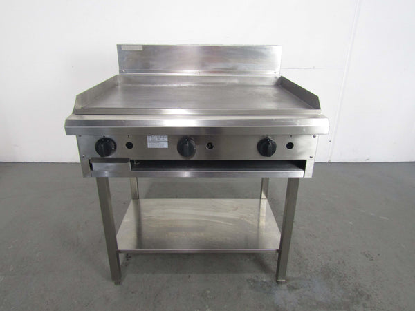 Luus BCH-9P 3 Burner Griddle (2)