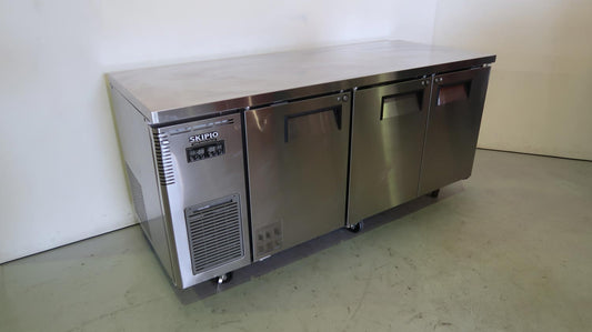 Skipio SURF18-3 U/C Fridge/Freezer (2)