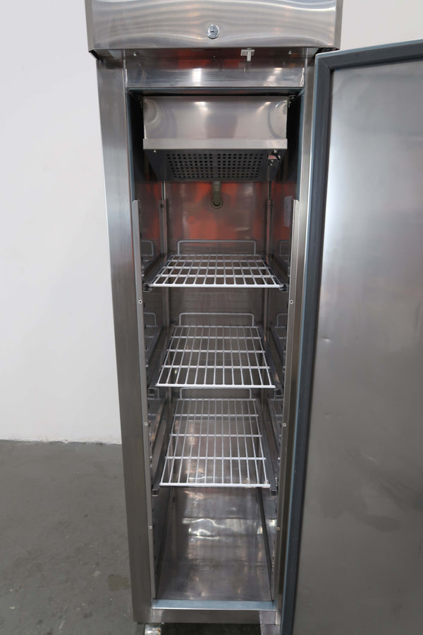 Shamrock AGN350TN Upright Fridge (5)