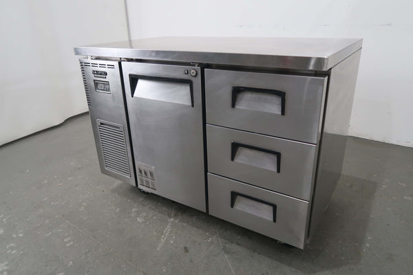 Skipio SUF12-3D-3 Undercounter Chiller (2)