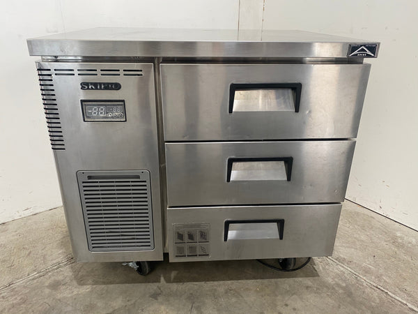 Skipio SUR9-3D-3 Underbench Draw Fridge (3)