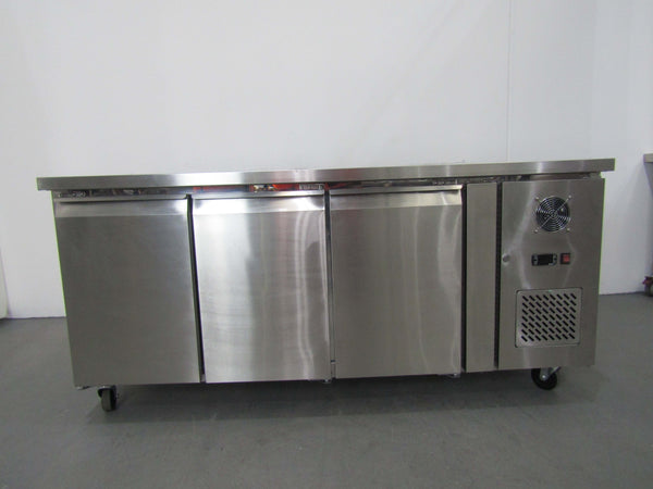 Fed GN3100TN Undercounter Fridge (2)