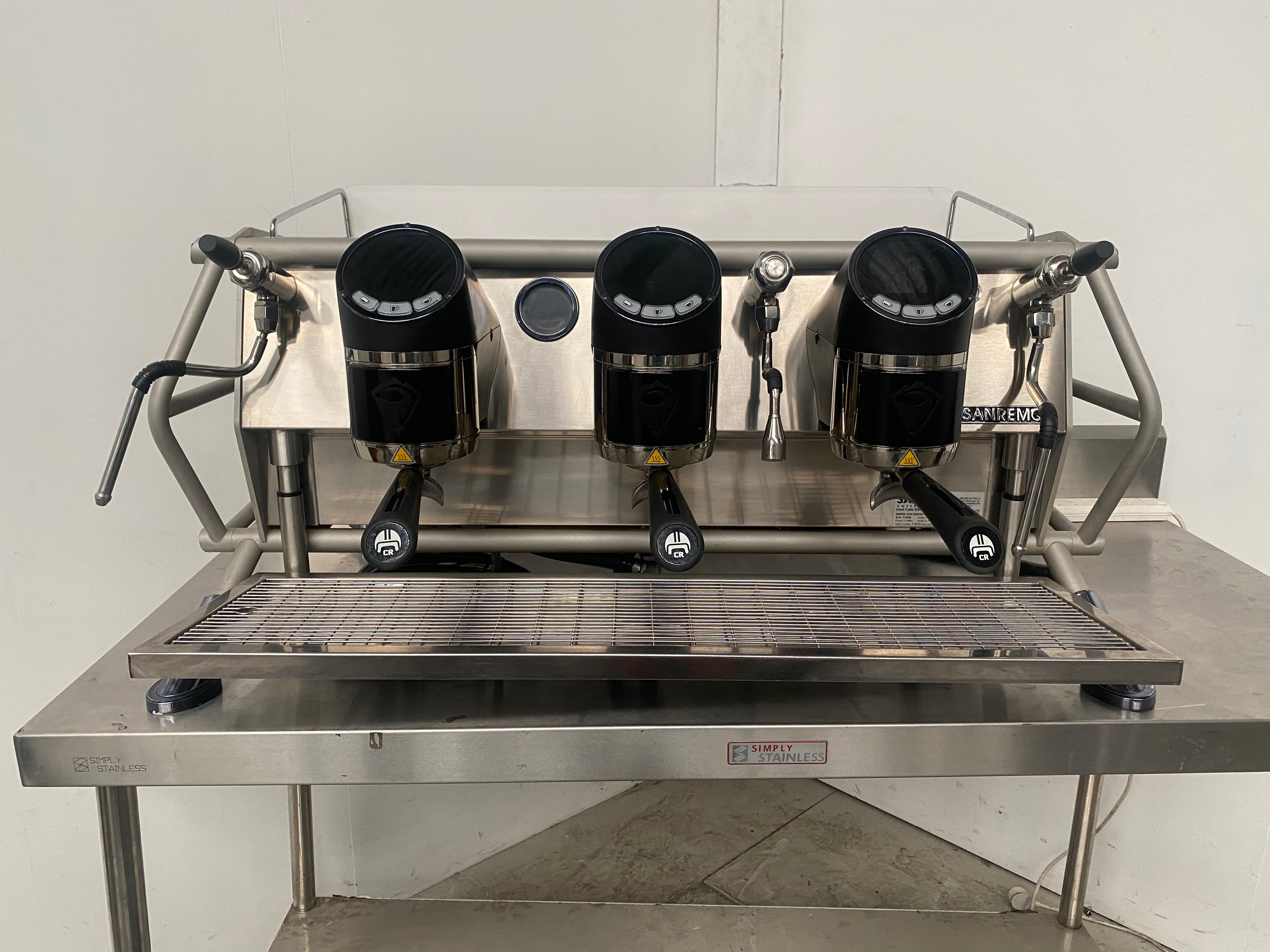 Sanremo CAFE RACER 3 Grp Coffee Machine (3)