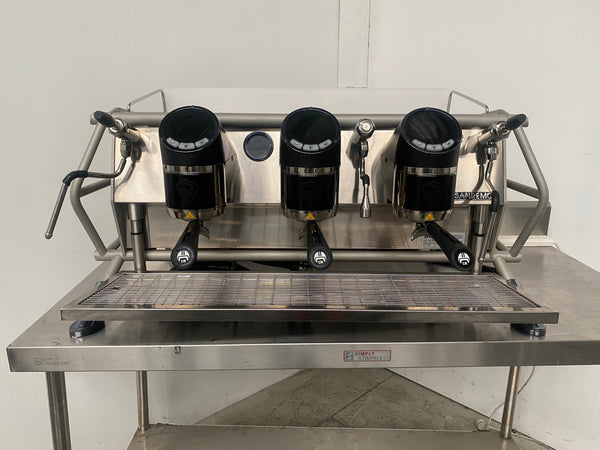 Sanremo CAFE RACER 3 Grp Coffee Machine (3)