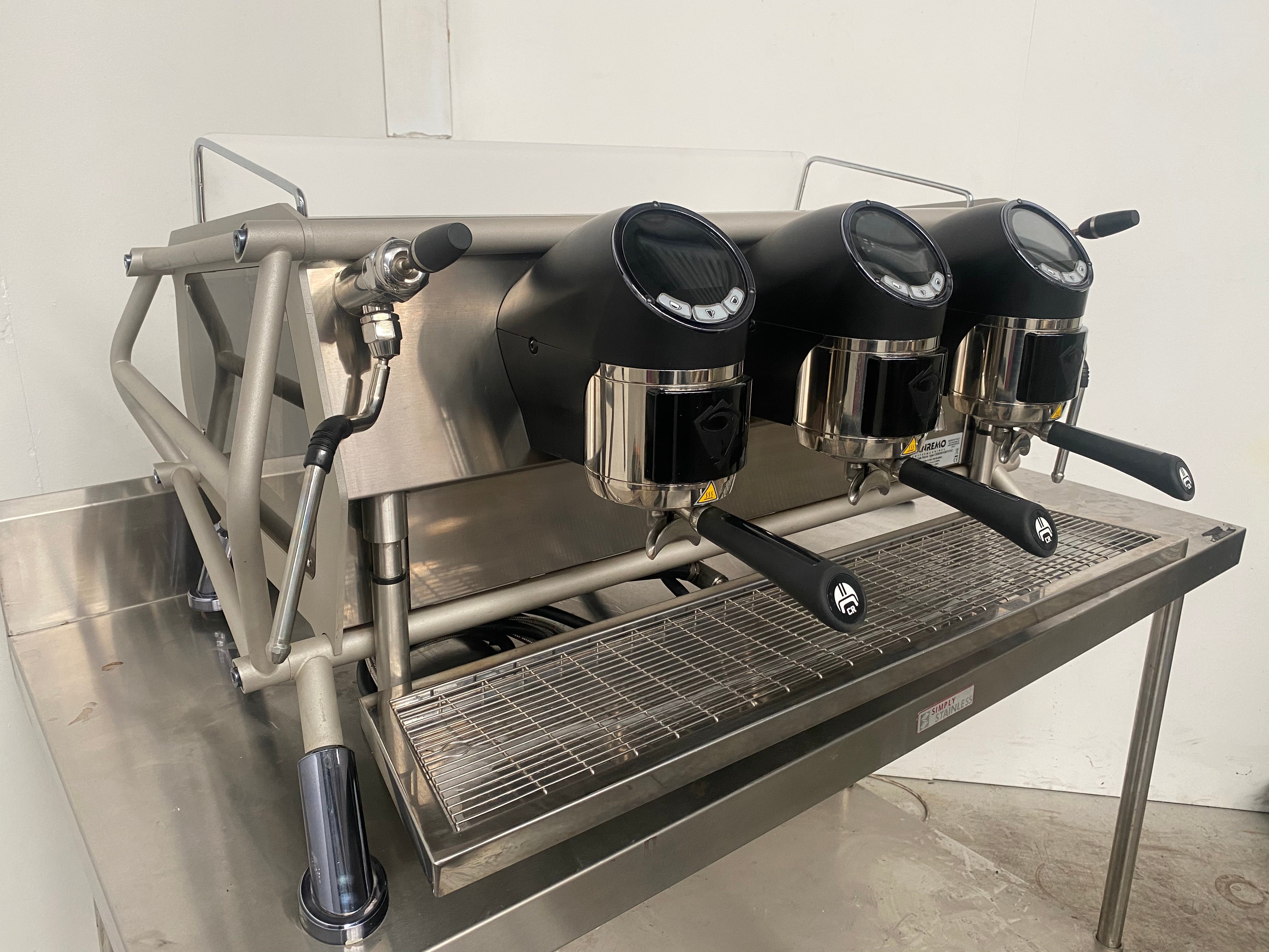 Sanremo CAFE RACER 3 Grp Coffee Machine (4)