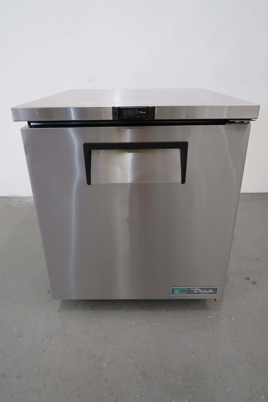 True TUC-27F-HC Undercounter Freezer (2)
