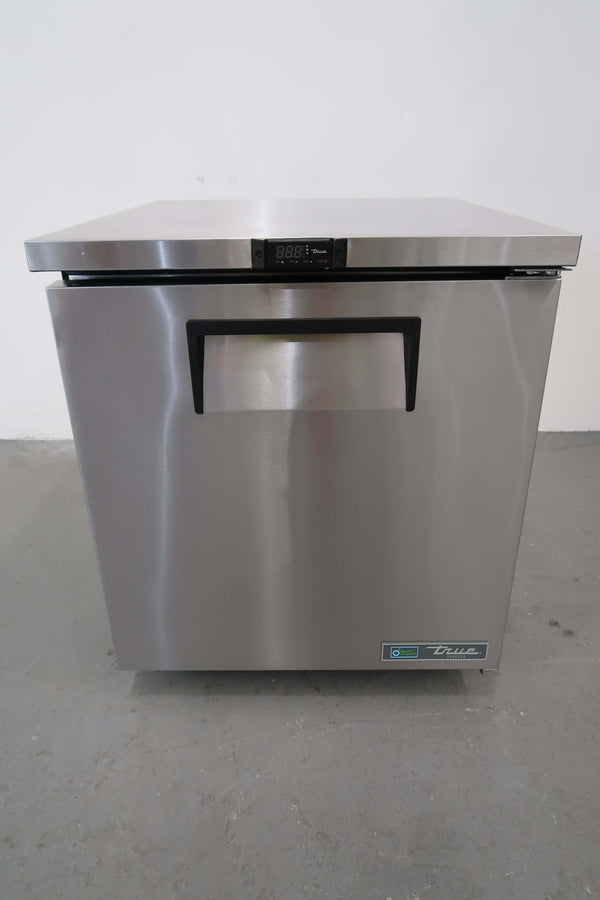 True TUC-27F-HC Undercounter Freezer (2)