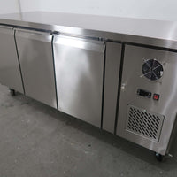 FED GN3100TN Undercounter Fridge (2)