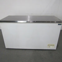 Polar CE212-A Chest Freezer (2)