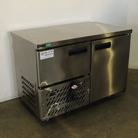 Anvil UBS6120 Undercounter Fridge (2)