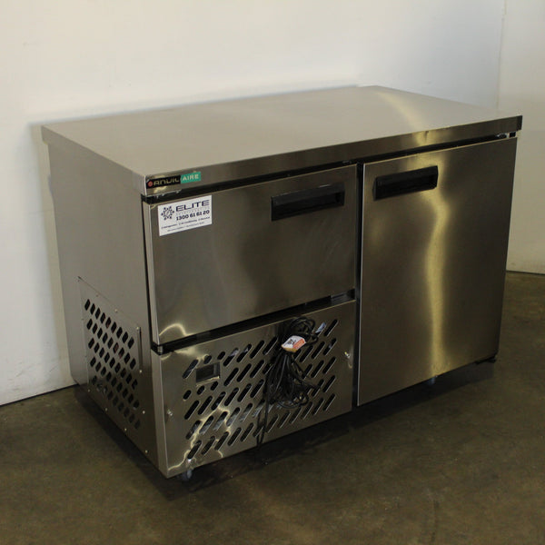Anvil UBS6120 Undercounter Fridge (2)