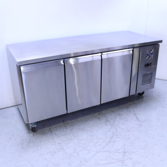 FED GN3100TN Undercounter Fridge (2)