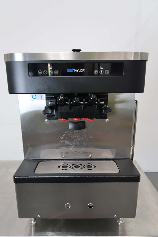 Taylor C161-40 Ice Cream Machine (2)