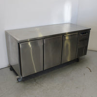 Caterware P3100RB Undercounter Fridge (2)