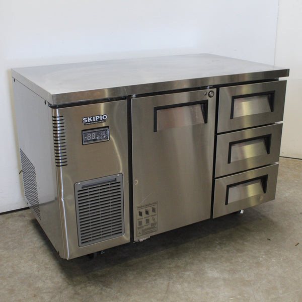 Skipio SUF12-3D-3 Undercounter Freezer (2)