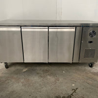 FED GN3100TN Undercounter Fridge (2)