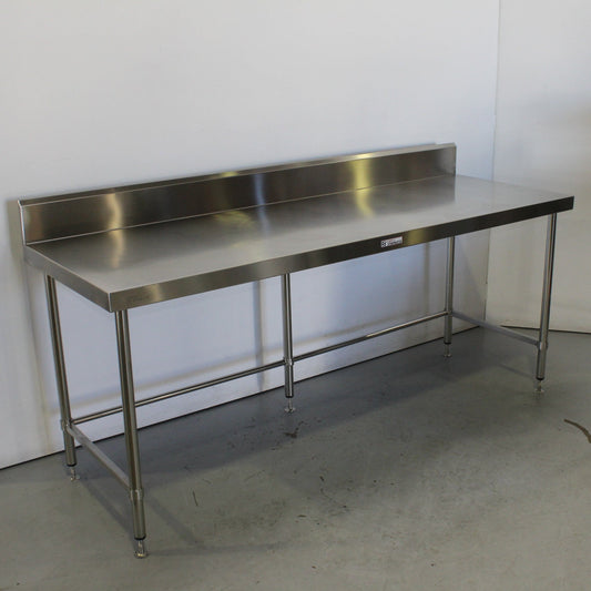Simply Stainless Bench With Splashback (2)