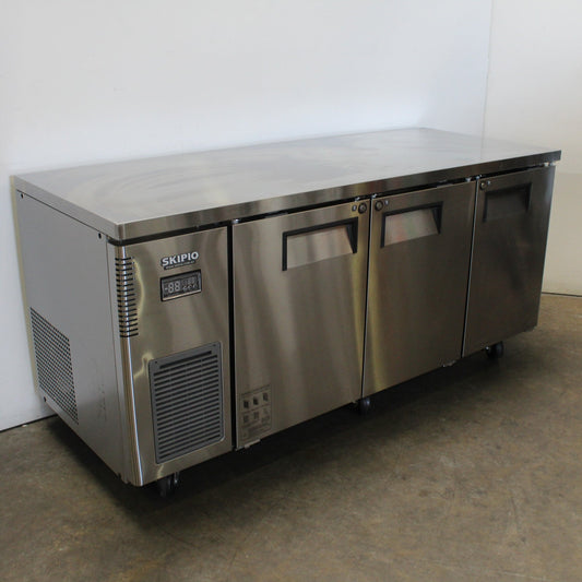 Skipio SUR18-3 Undercounter Fridge (2)