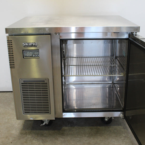 Skipio SUF9-1 Undercounter Freezer (4)