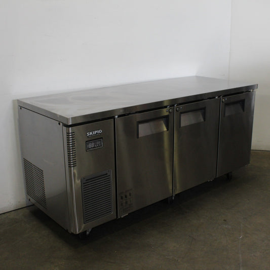 Skipio SUF18-3 Undercounter Freezer (2)