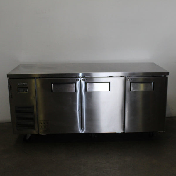 Skipio SUF18-3 Undercounter Freezer (3)