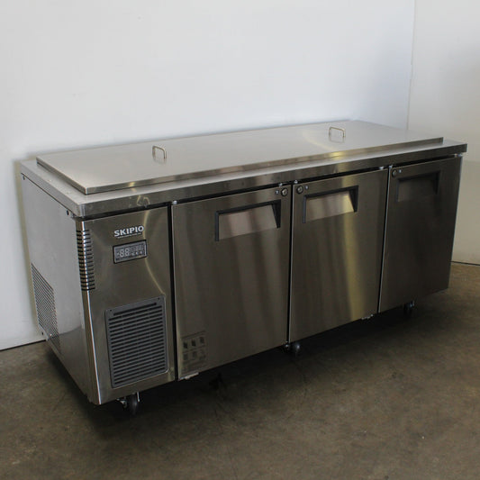 Skipio SSR18-3 Sandwich Prep Bench (2)