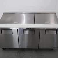 True TSSU-72-30M-BST Sandwich Prep Bench (2)