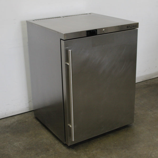 Bromic UBC0140SD 1 Solid Door Bar Fridge (2)
