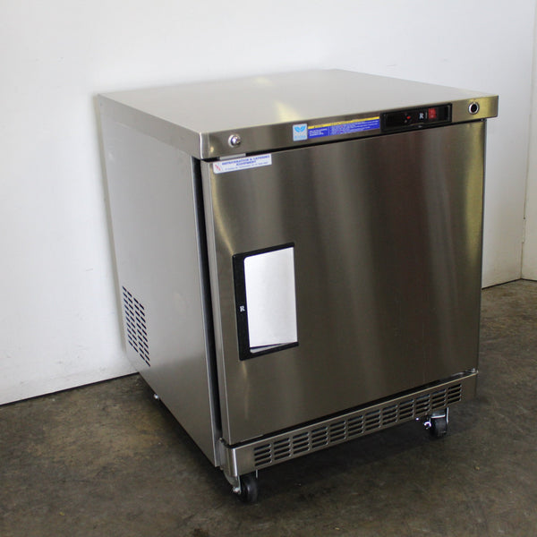 Skope CENTAUR 1 Door Undercounter Fridge (2)