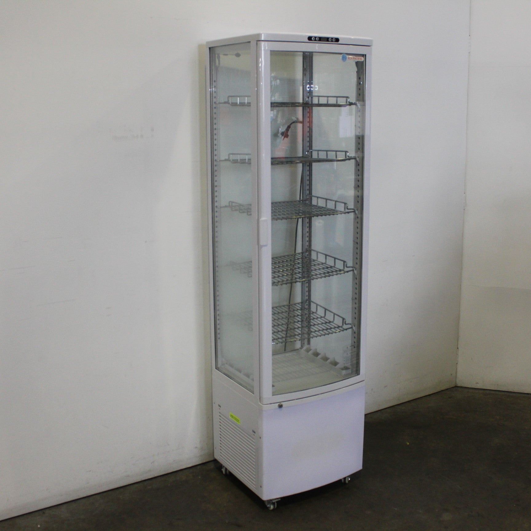 ICS PACIFIC COMO Cake Display Upright (2)