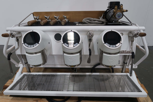 Sanremo CAFE RACER 3 Grp Coffee Machine (2)