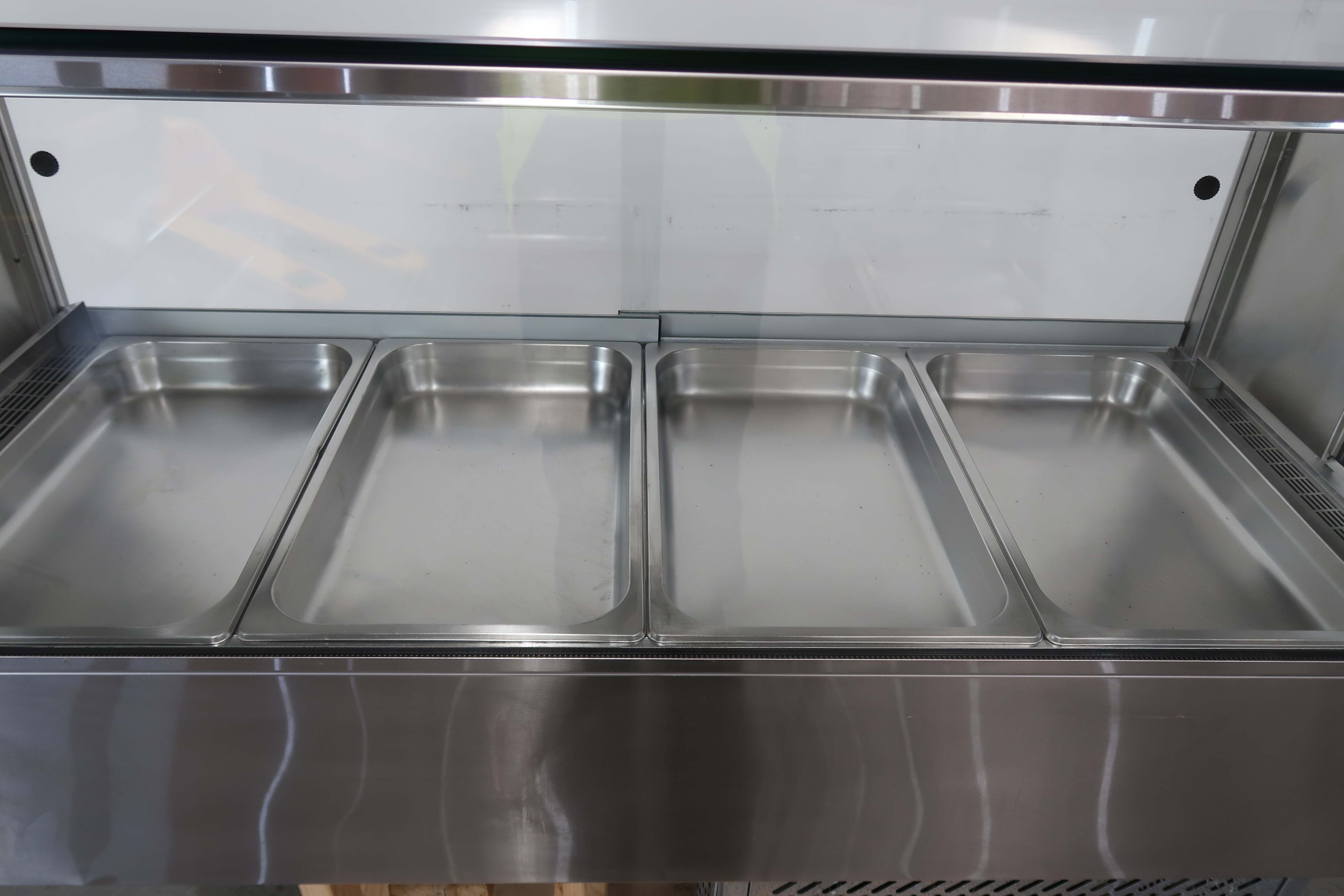 Woodson W.CFSQ24.B - Cold Food Display (5)