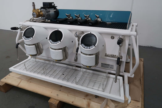 Sanremo CAFE RACER 3 Grp Coffee Machine (2)