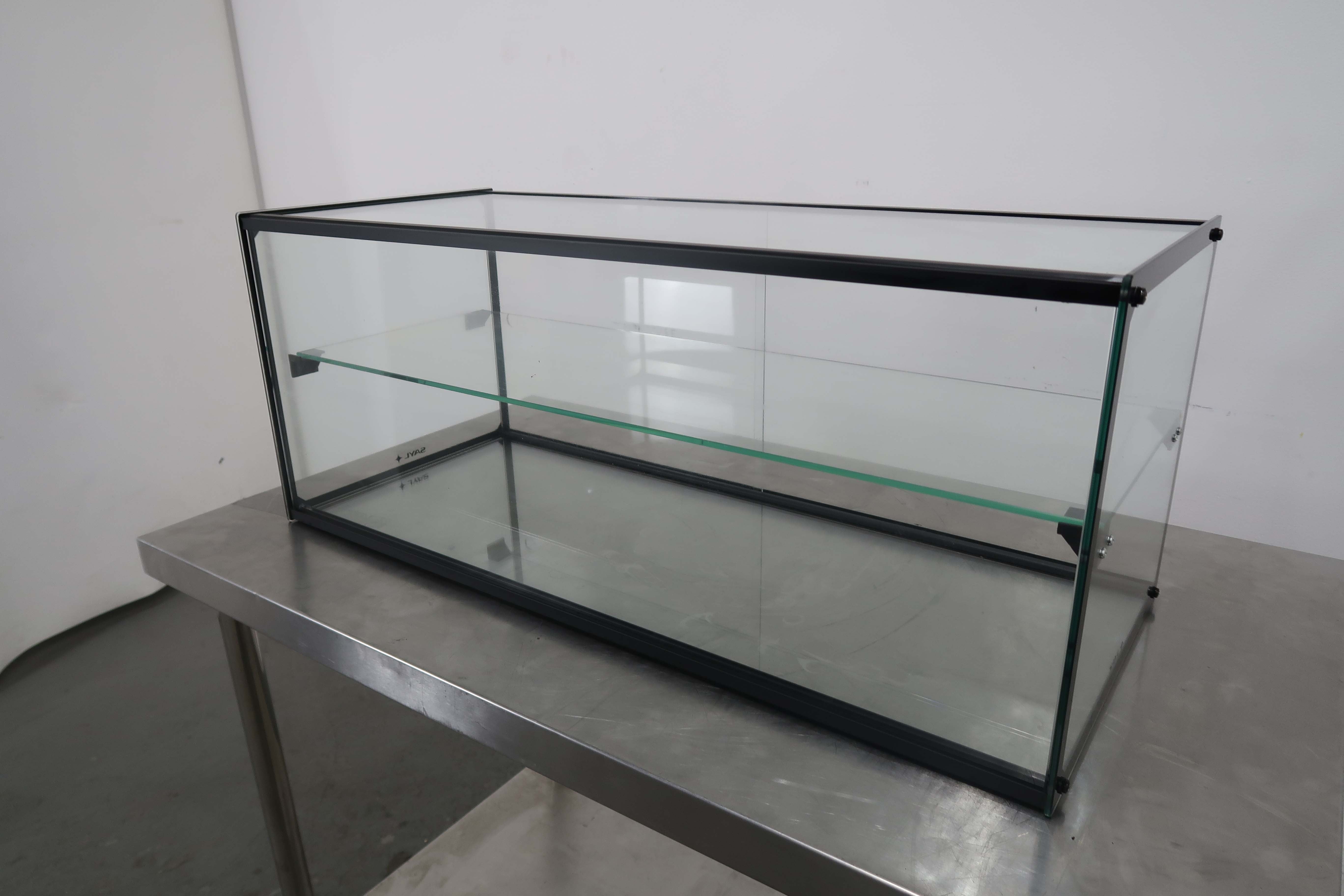 Sayl Counter Top Confectionary Showcase (2)