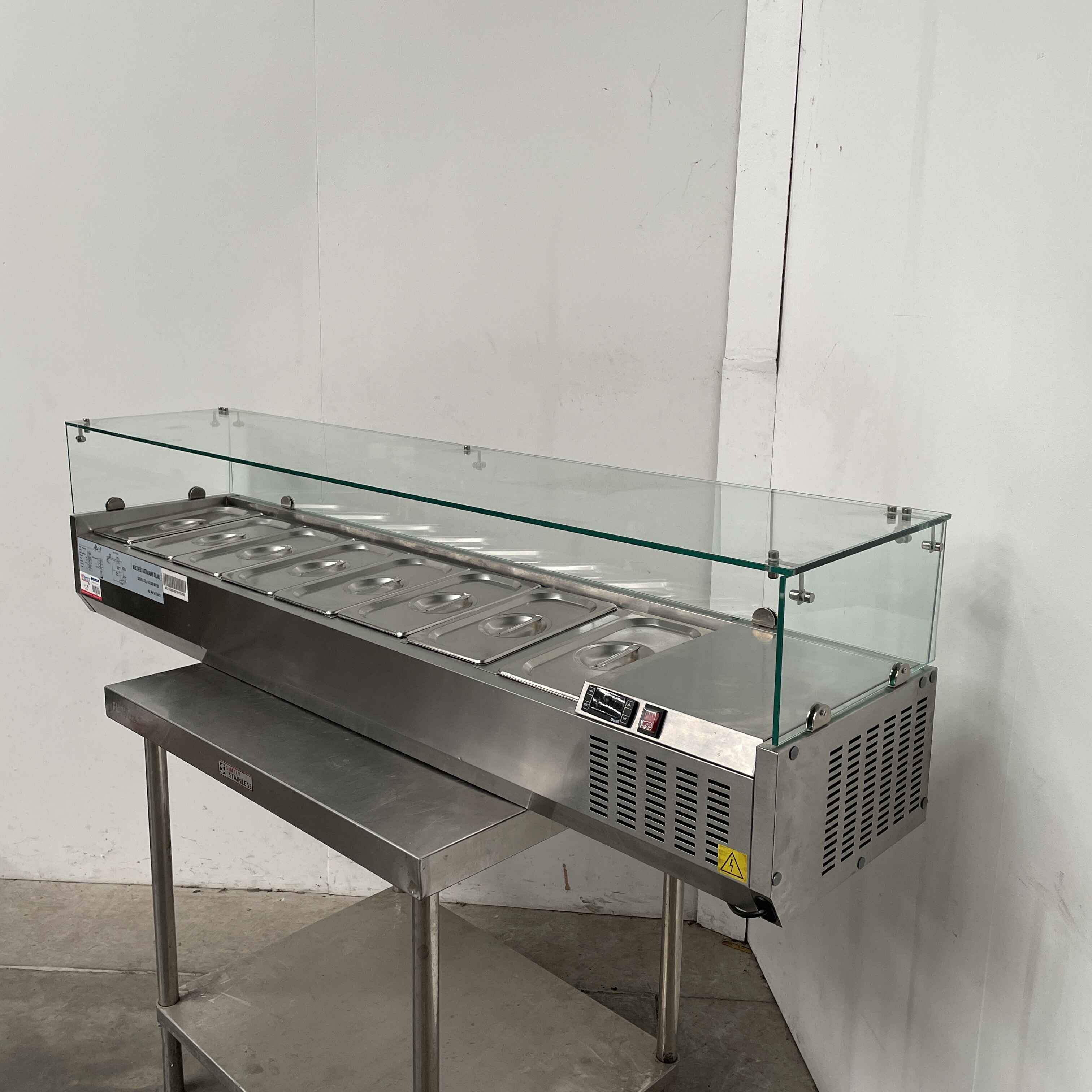 FED VRX1800/380 Benchtop Prep Fridge (3)