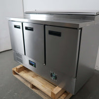 Polar G605-A Sandwich Prep Bench (2)