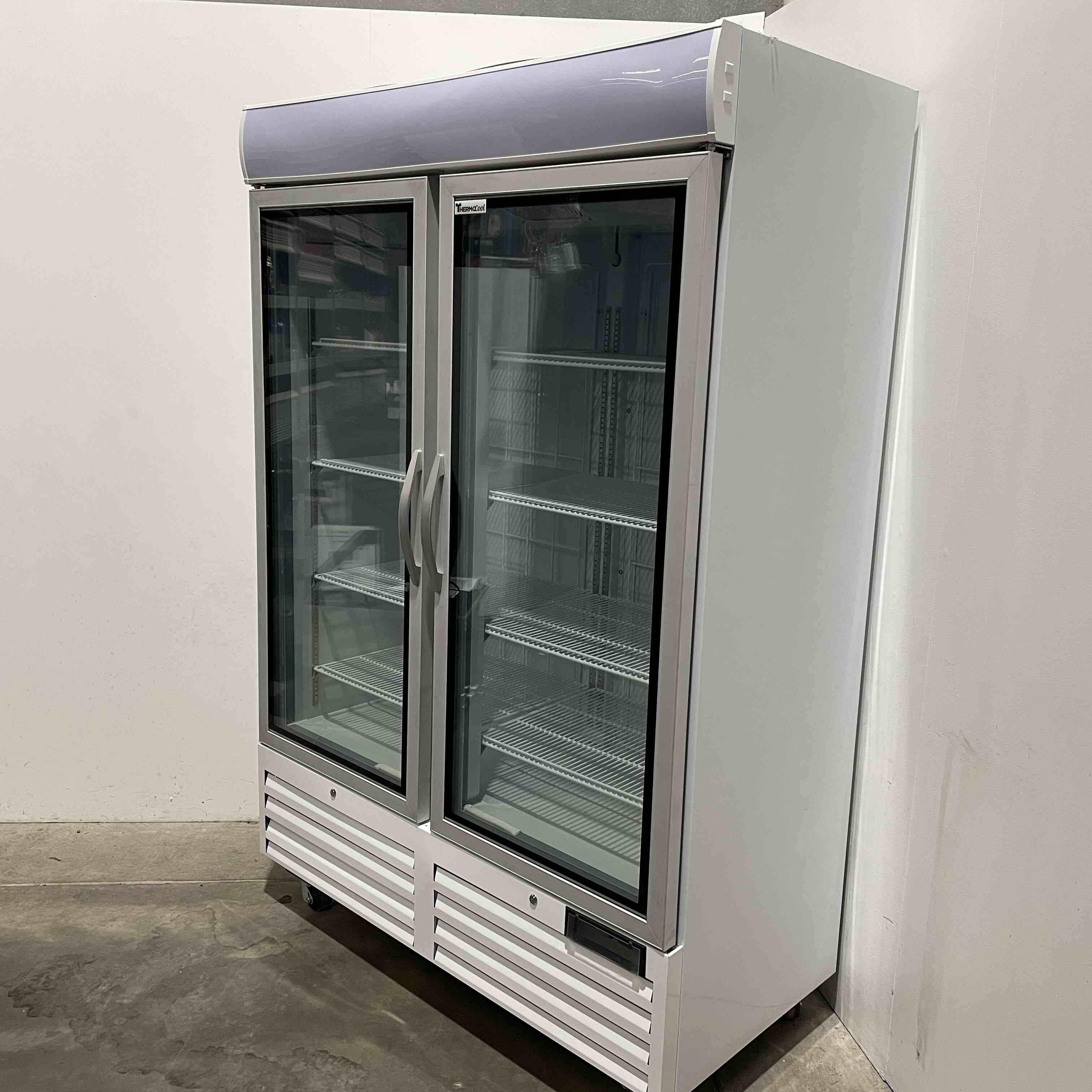 Thermocool D930 Upright Freezer (3)